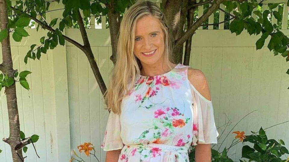 The 'manhunt' for a murder suspect which identifies no-one