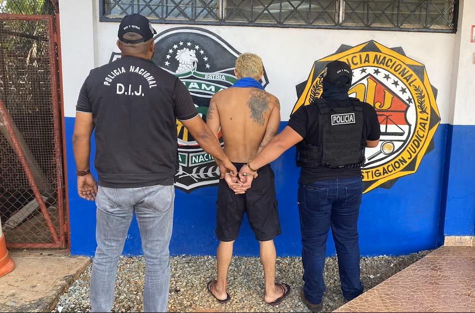 To Evade Justice, Fugitives From La Joyita Dye their Hair and Adjust Eyebrows