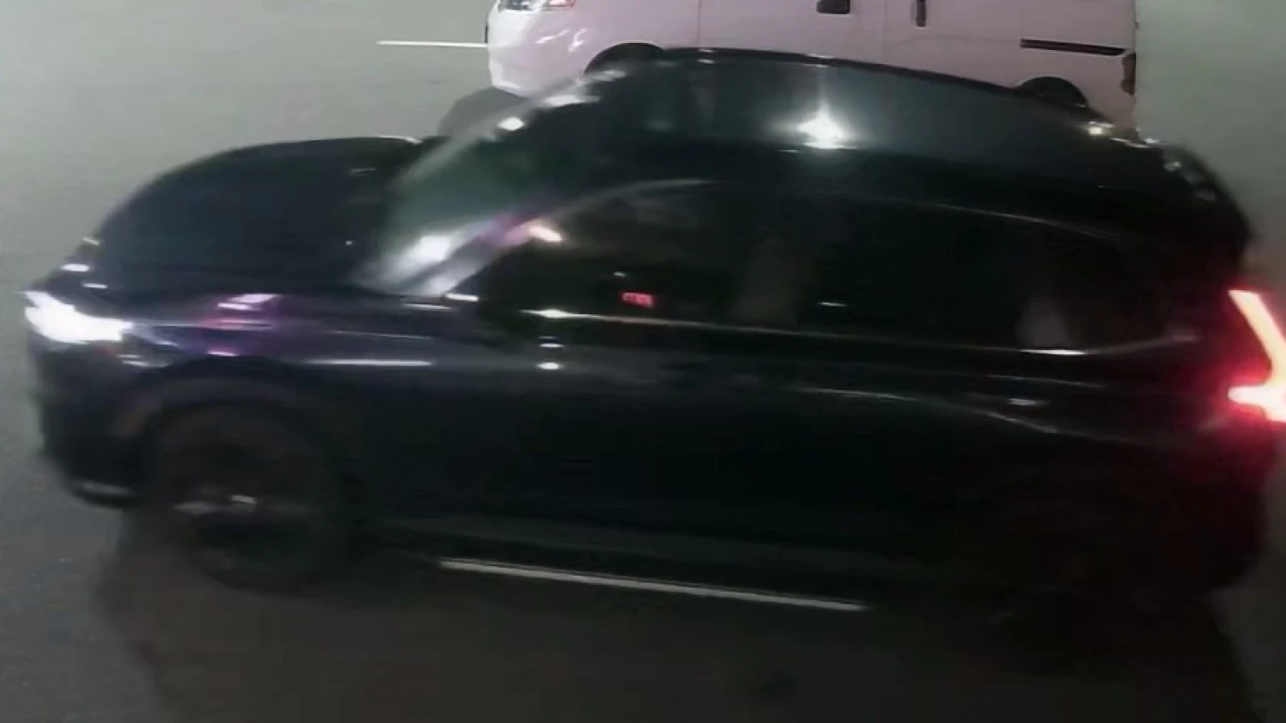 Toronto police believe same SUV used in attacks on two Jewish-owned bakeries over weekend - Israel & Jewish News