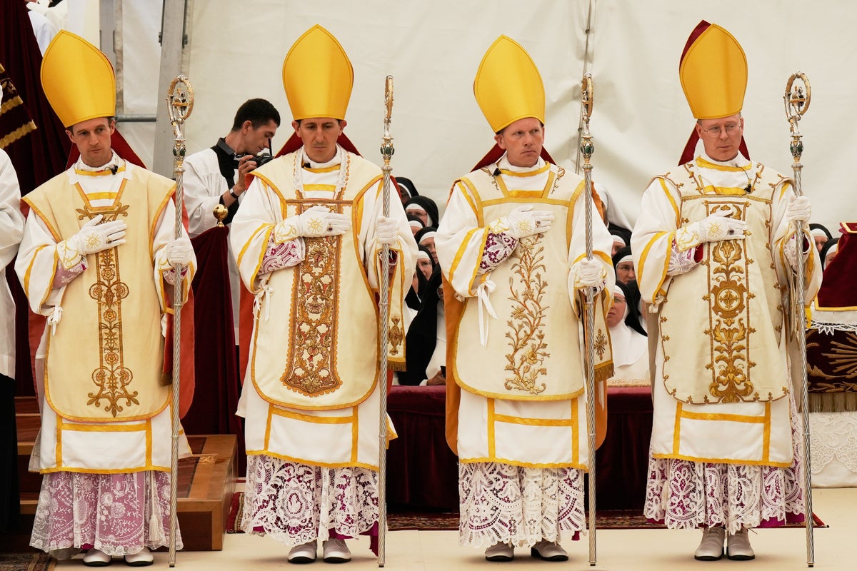 Traditionalist Catholics face a difficult choice after Vatican cuts off breakaway group