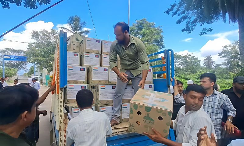 Tripura dispatches 600 premium pineapples to Bangladesh as part of annual fruit exchange