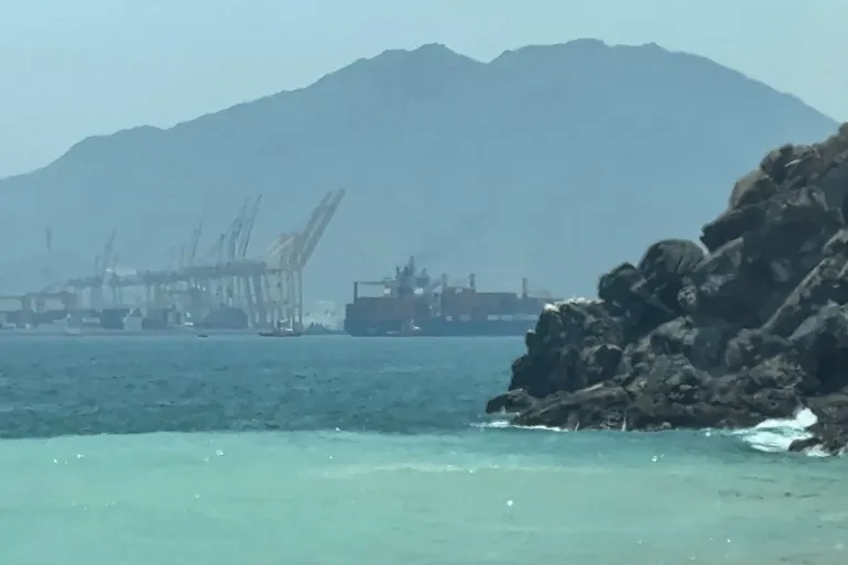 Trump threatens to bomb a power plant for each ship strike