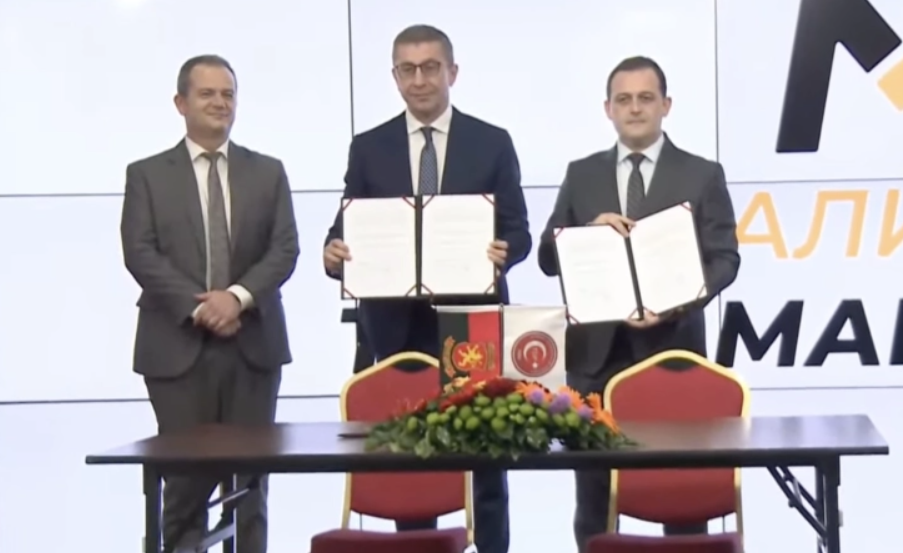 Turkish party DPTM joins the VMRO led coalition, brings the ruling majority to 59 seats