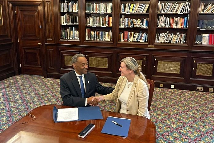 UK - US signs new MoU, strengthens military medical partnership