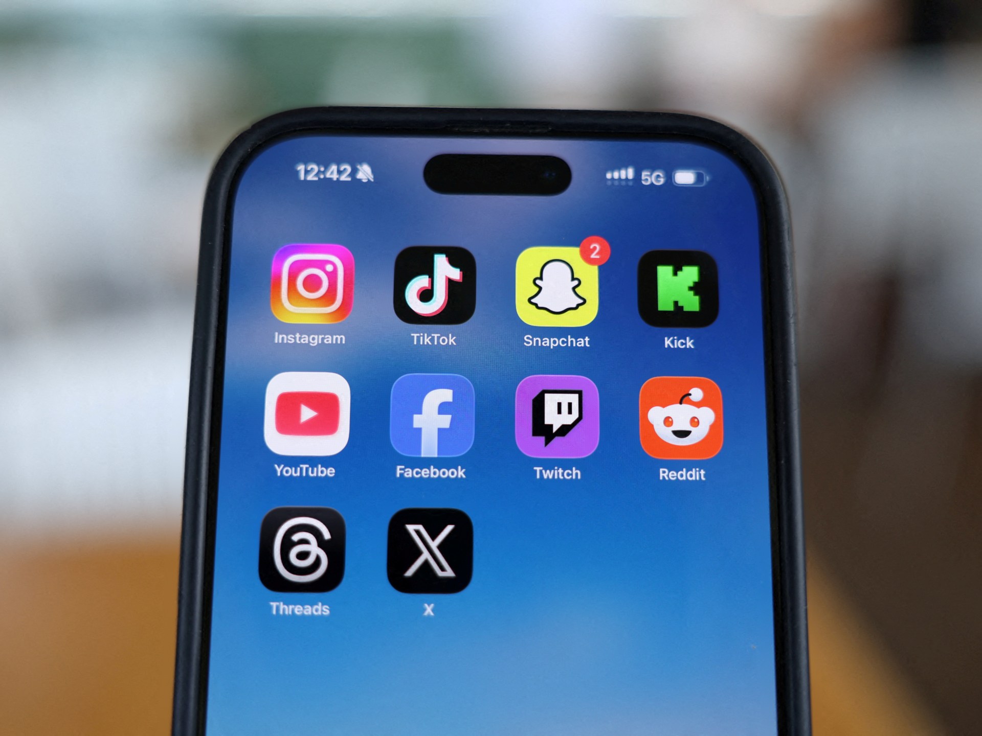 UK proposes voluntary overnight social media curfew for older teens | Social Media News