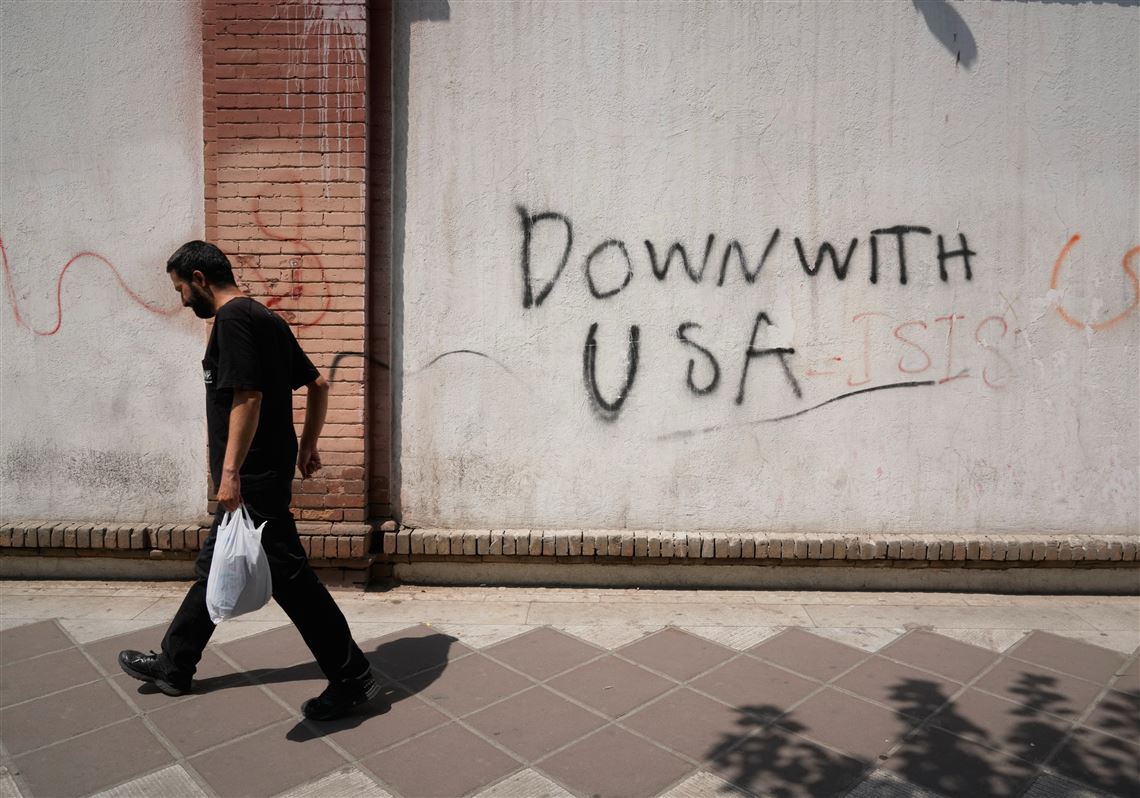 U.S. thwarts an Iranian missile attack, launches strikes with Saudi Arabia against militias in Iraq