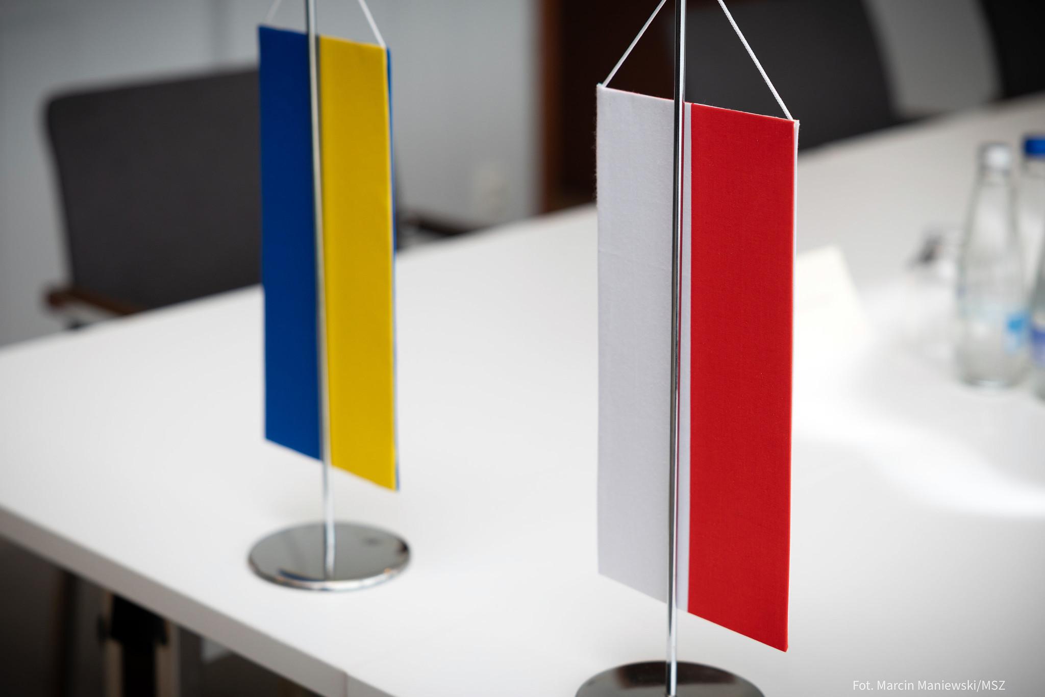 Ukraine calls for Polish politicians to “stop inciting hate” after Ukrainian girls abused on bus