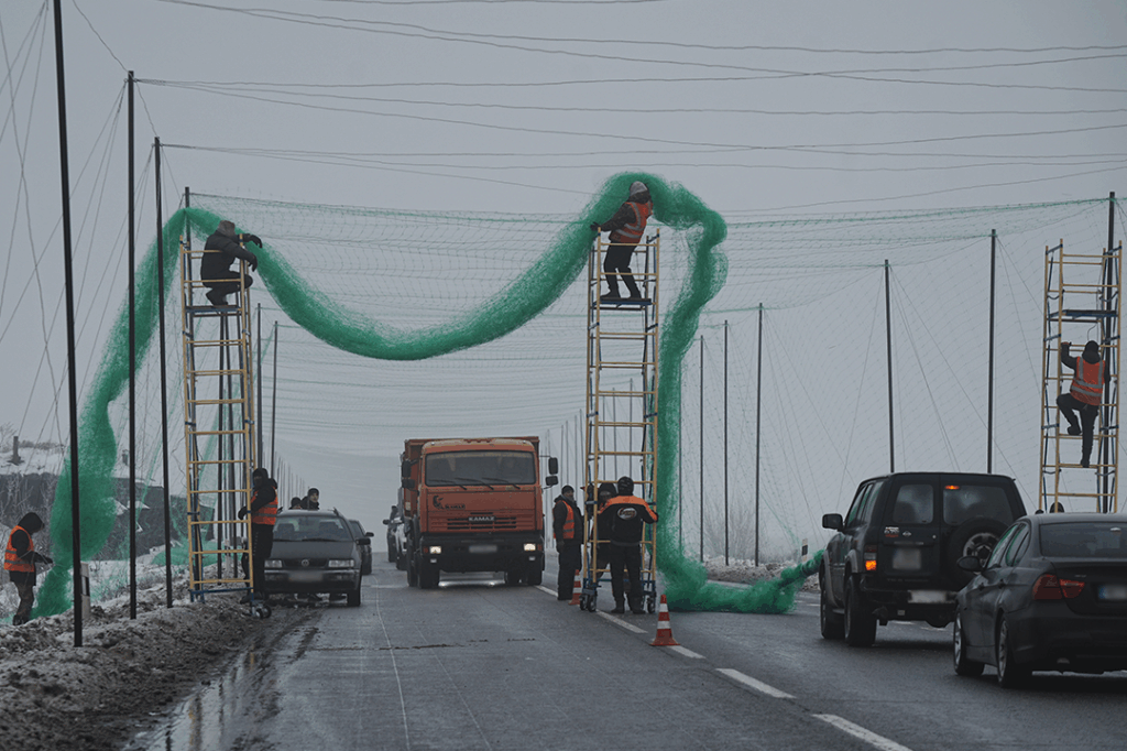 Ukraine has netted over 1,000 kilometers of road. That’s how completely drones reshaped front