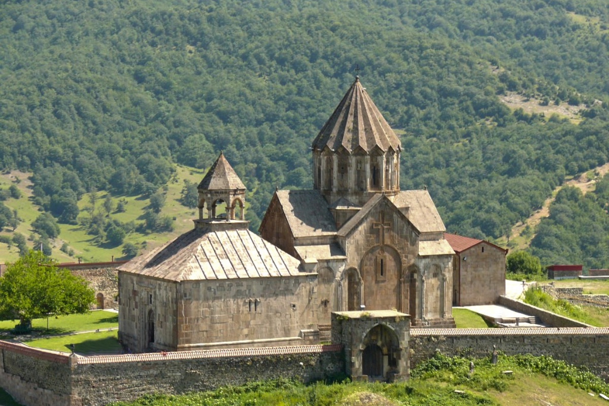 Who will protect the sanctuaries of Artsakh?