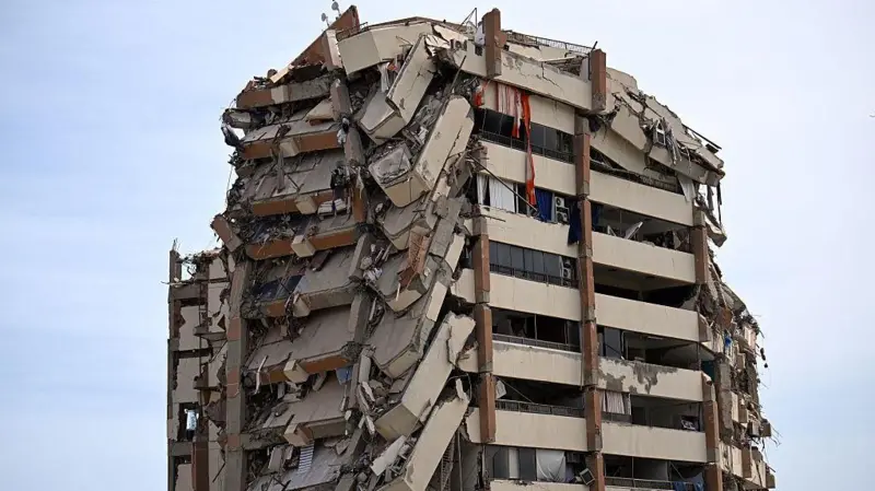 Why Did So Many Buildings Collapse in Venezuela?