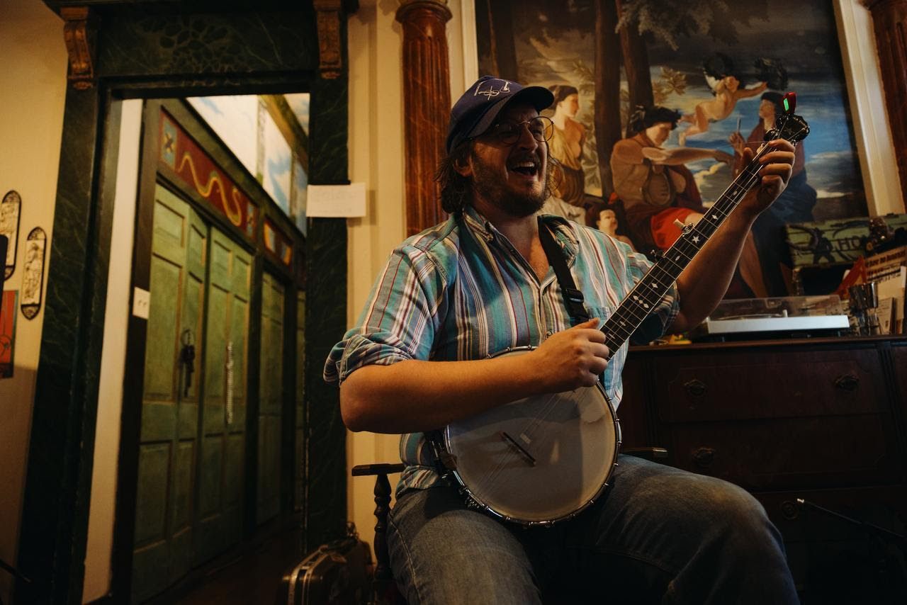 Willi Carlisle announces new album produced by Tyler Childers