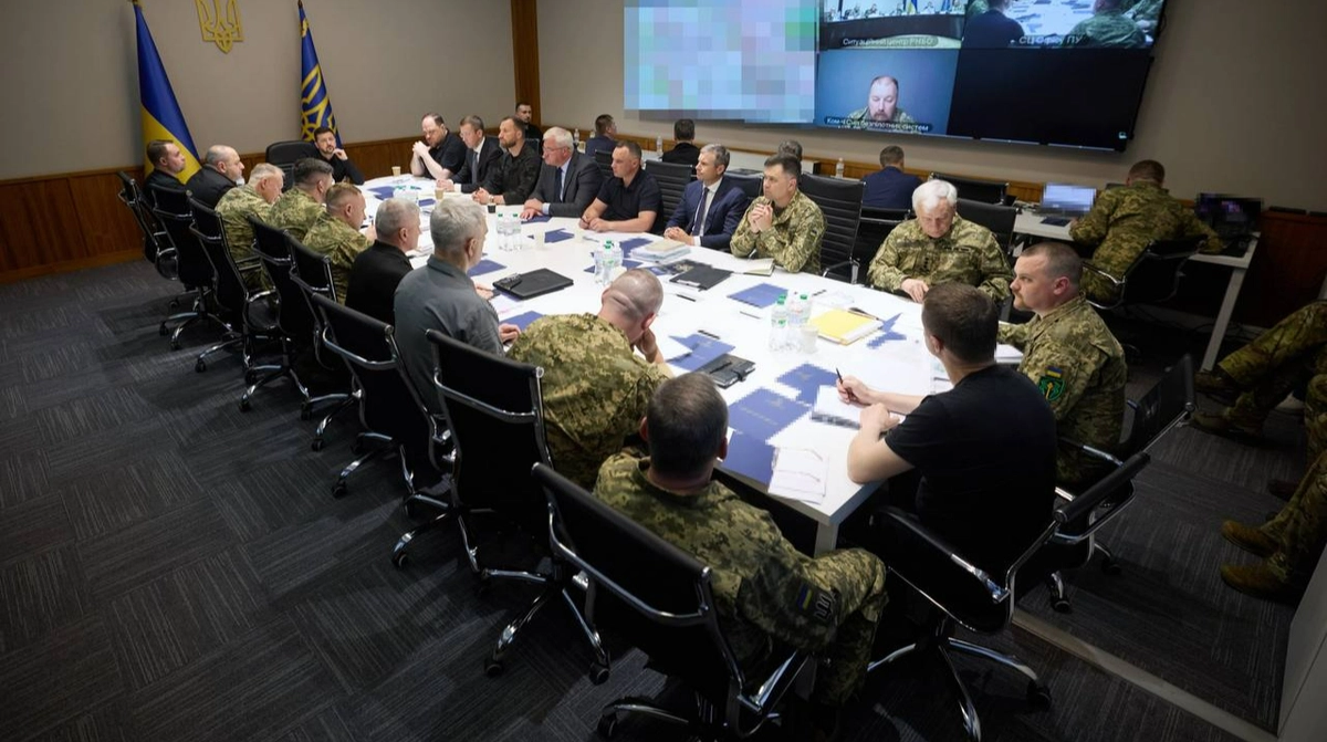 Zelenskyy holds first special Staff meeting with weapons manufacturers and corps commanders