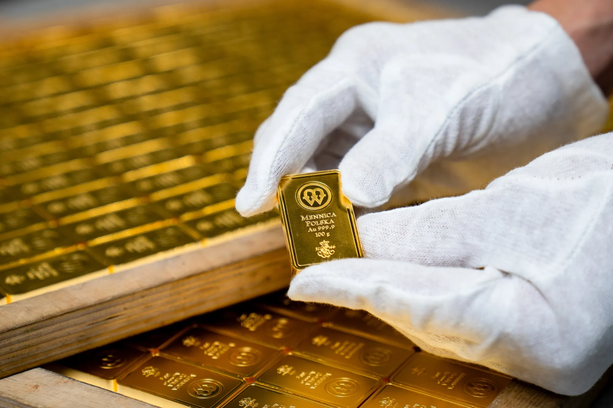 Zimbabwe lab sees regional gold hunt accelerate as prices soar