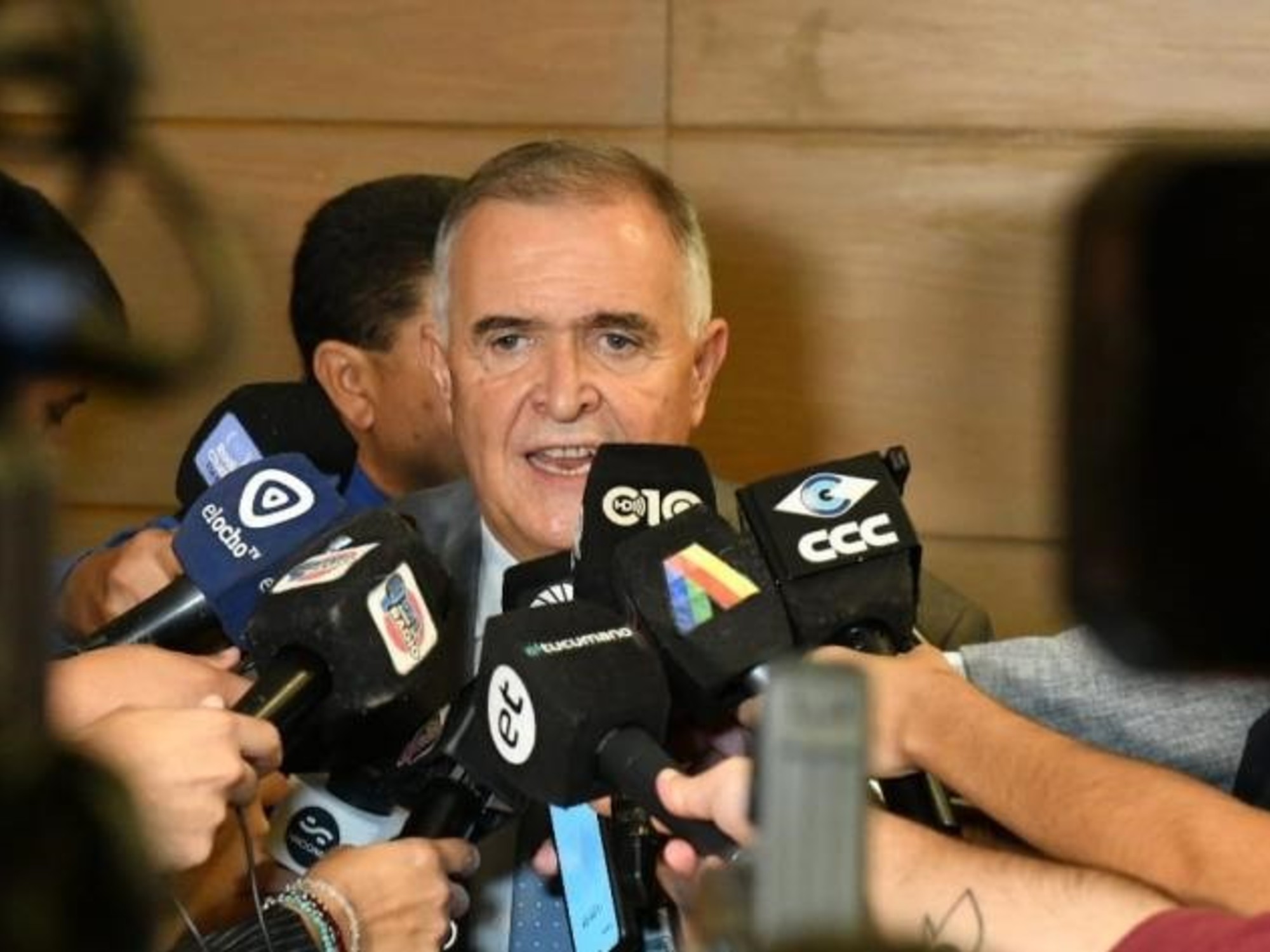 había viajado a Buenos Aires para reunirse con Diego Santilli y se descompensó