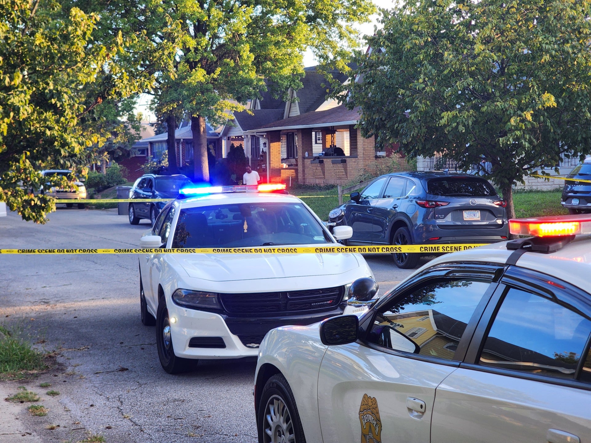 2 juveniles critically hurt in shooting at housing addition on east side - Indianapolis News | Indiana Weather | Indiana Traffic