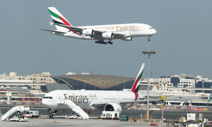 373 passengers stranded for 10 hours on Emirates plane without air conditioning at Chinese airport