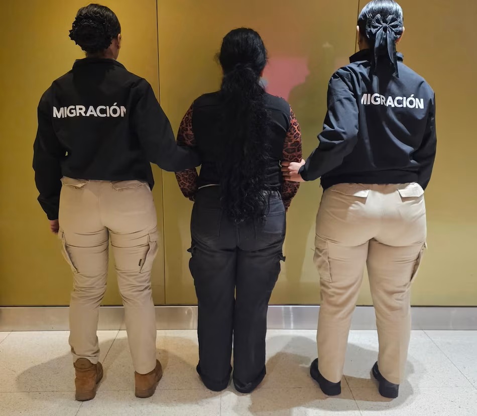 A Woman Allegedly Linked to FARC is Intercepted at Tocumen and Returned to Colombia