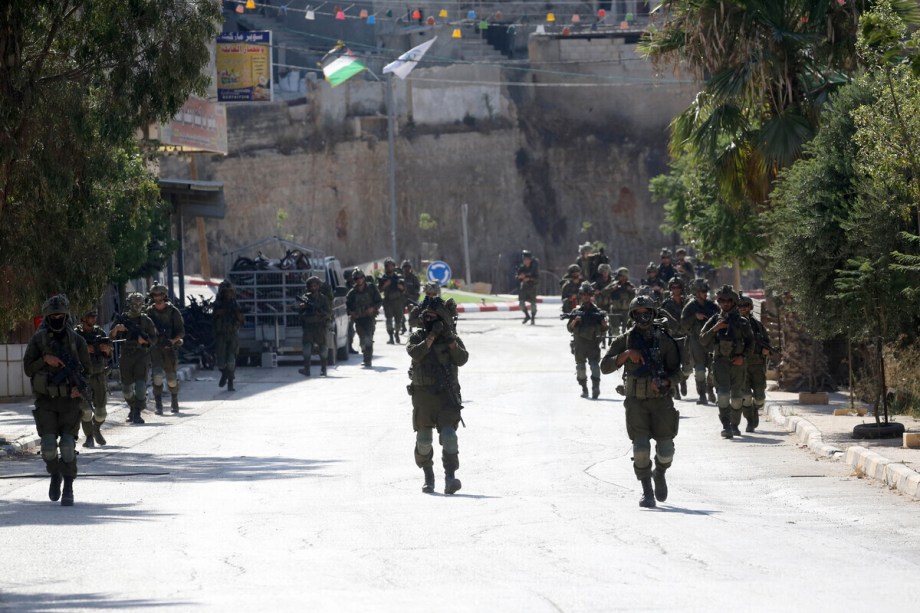 Aid access hampered by more than 900 obstacles in West Bank: UN