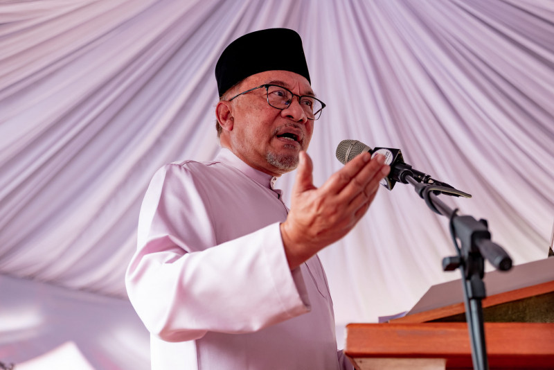 Anwar mourns passing of former CJ Tun Mohamed Eusoff Chin, hails judicial contributions