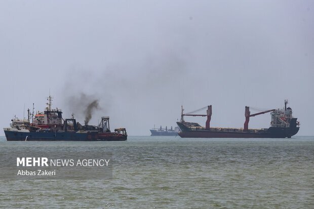 Bulk carrier targeted in Strait of Hormuz