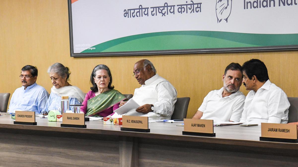 CWC backs two-stanza 'Vande Mataram', seeks to expand student outreach to 800 cities
