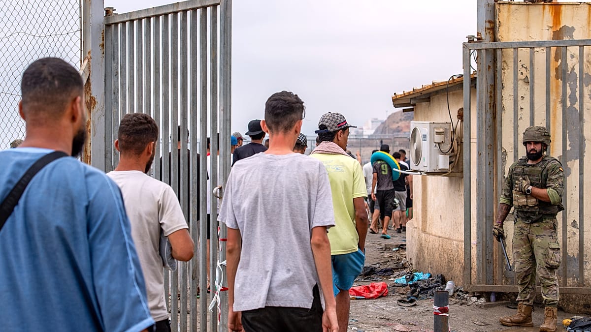 Ceuta trying to regain calm and return to normality 'with caution'