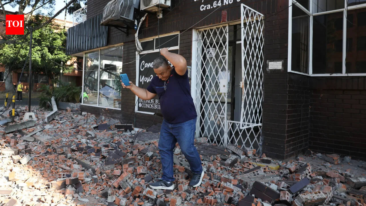 Colombia Earthquake: 7.4 magnitude earthquake hits Colombia; people trapped, buildings & airports damaged