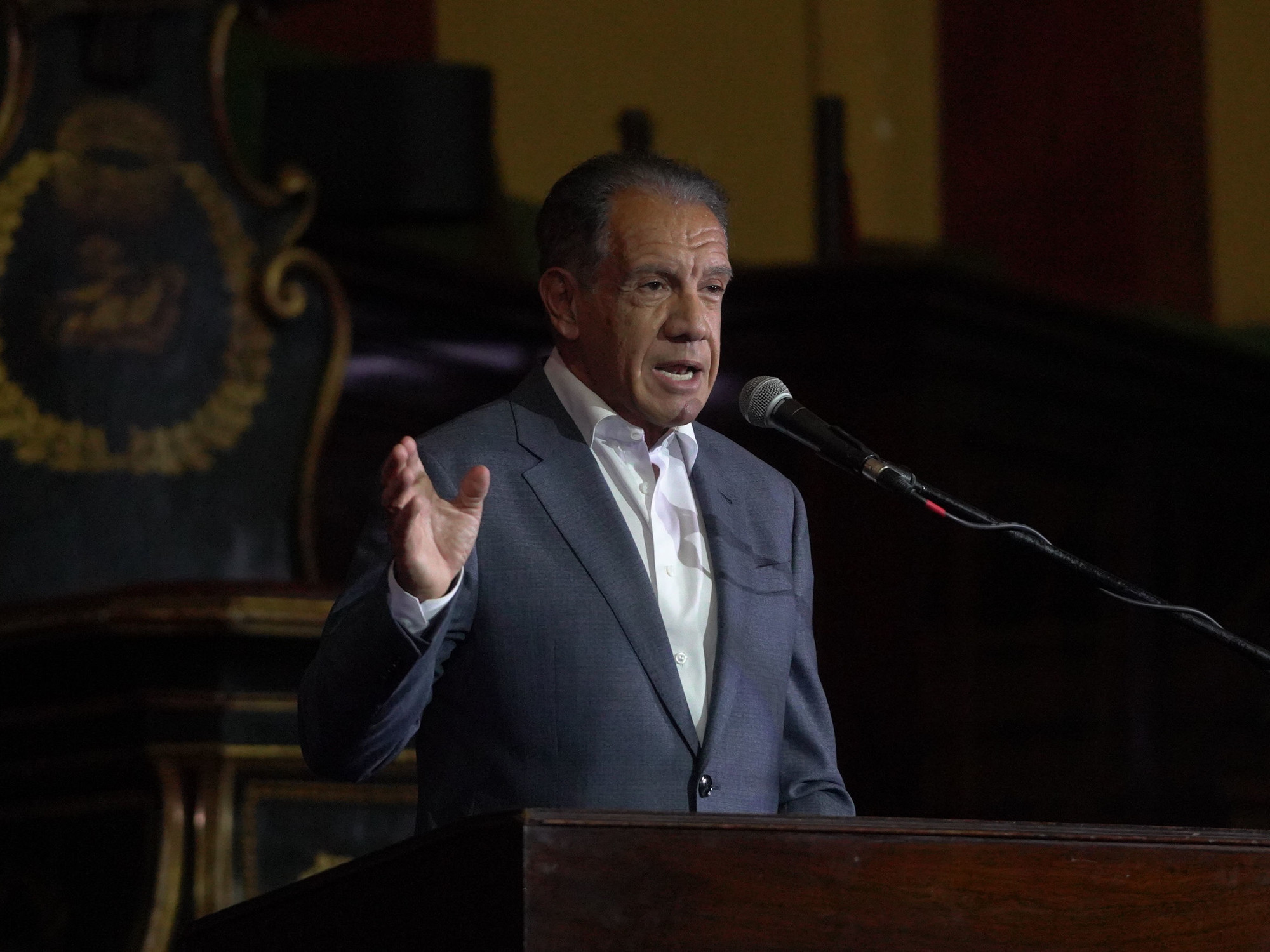 Daniel Hadad presentó un documental de Sarmiento y San Martín y dejó guiños para la política