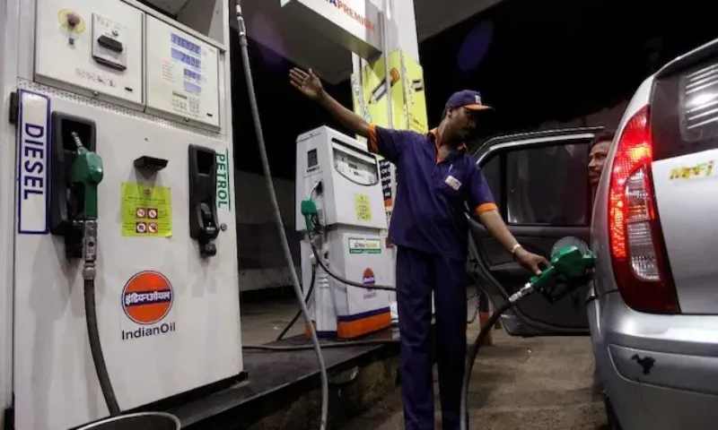 Delhi transport bodies protest against Centre's E20 petrol policy
