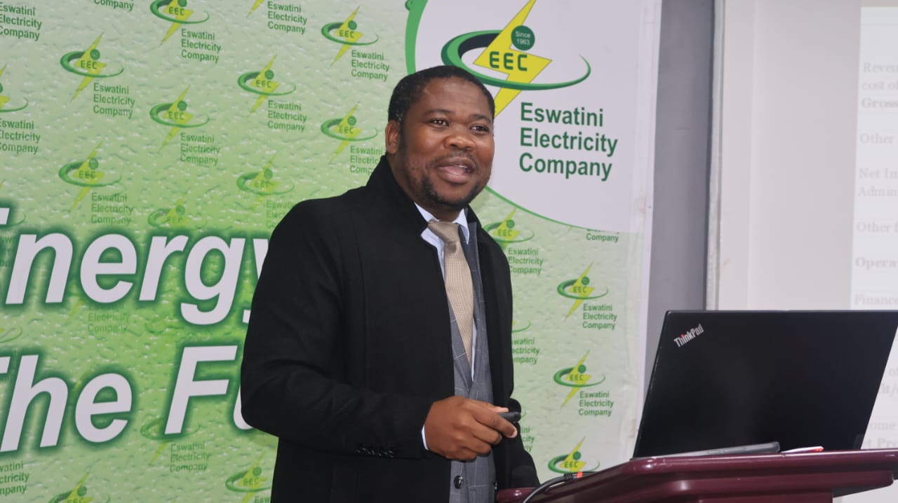 EEC swings from E438m profit to E231m loss
