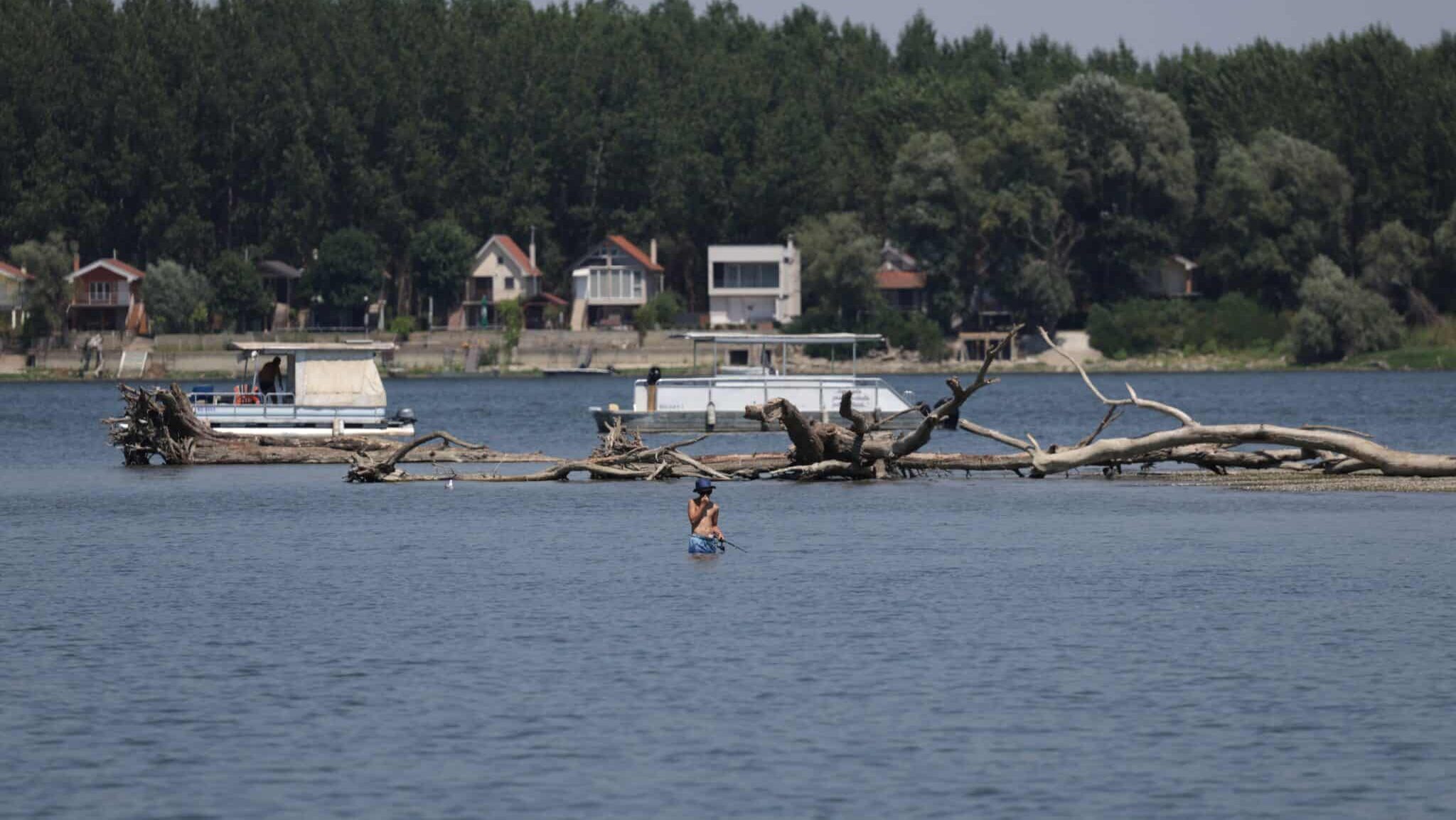 Falling Water Levels on Danube Threaten Serbia’s Electricity Supply