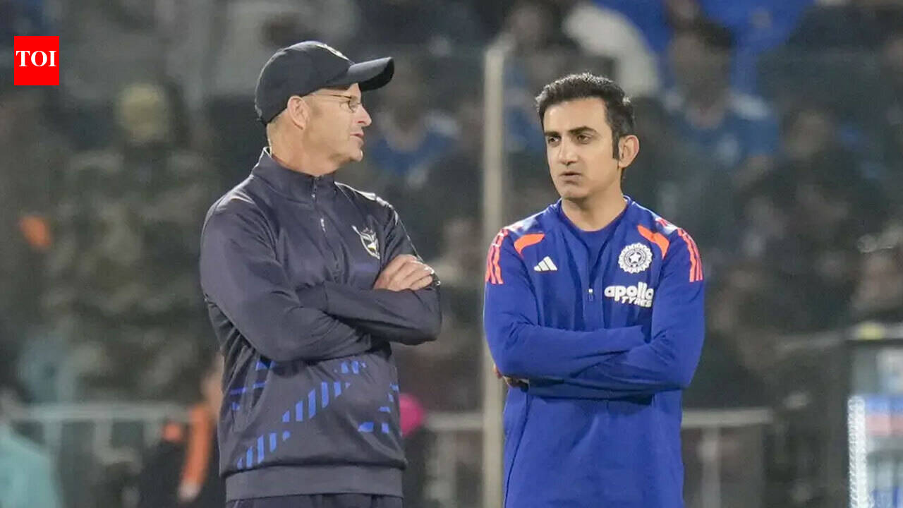 Gary Kirsten backs under-fire India coach to deliver
