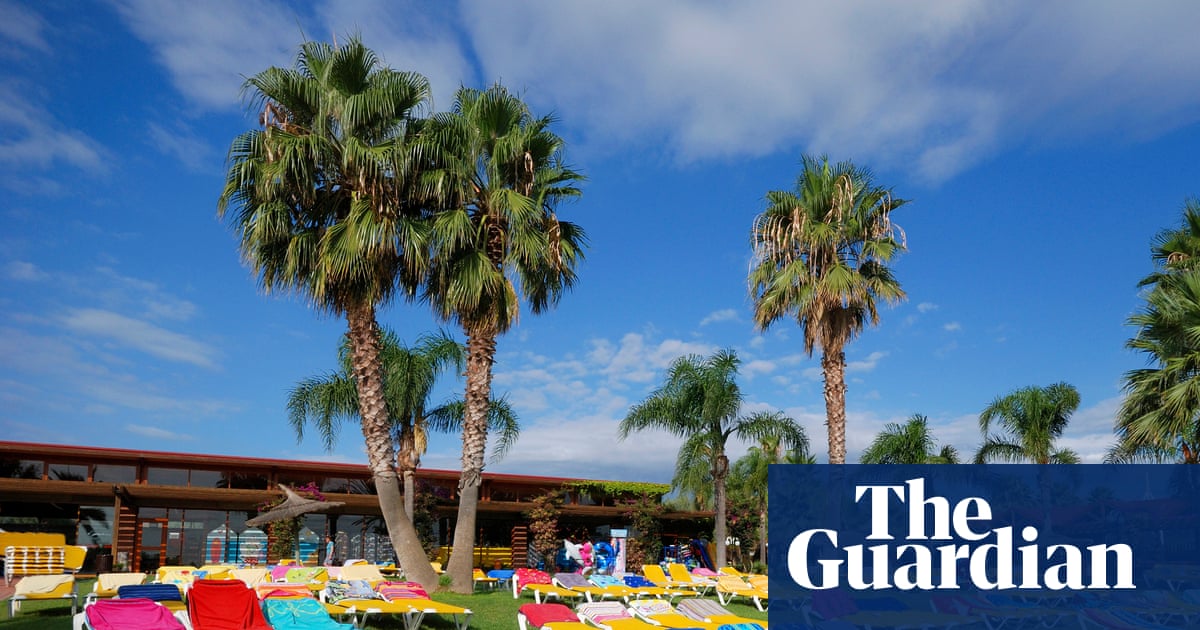 Germans hogging the sunloungers? Poll finds Italians and French are worse | Europe