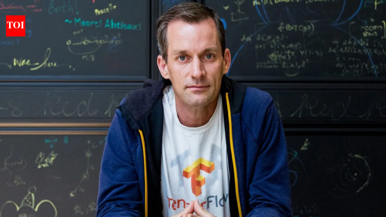 Google's former chief scientist Jeff Dean shares simple tips on how he takes care of his knees and ankles after suffering multiple sprains