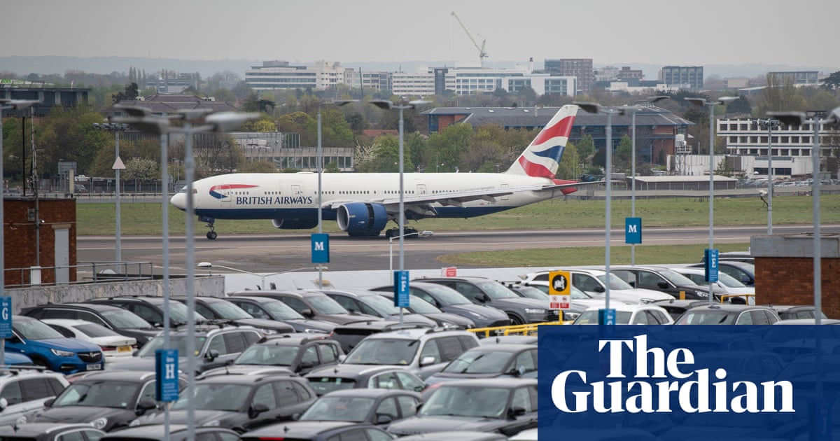 Heathrow airport roads reopen after flooding from burst water main | Heathrow airport