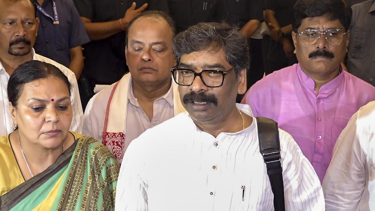 Hemant Sorent announces JSSC-CGL exam cancellation; students to continue protest till CBI probe demand is met