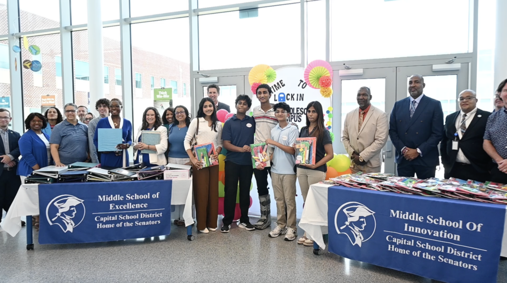 High schoolers' nonprofit bring business education to students