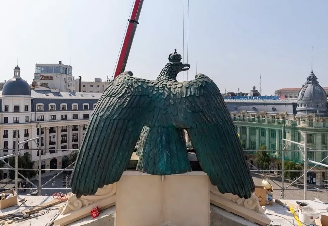 Historic sculptures reinstalled on University Palace