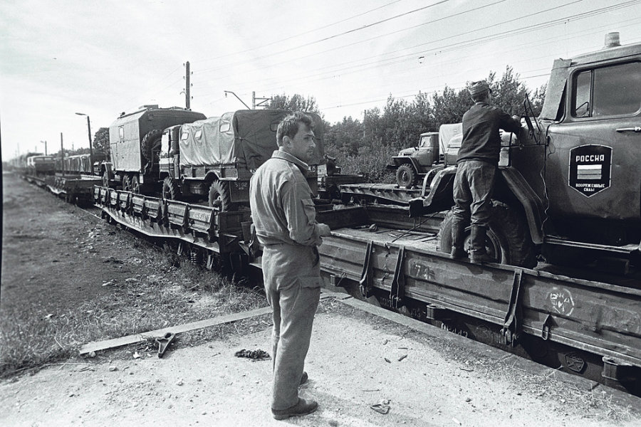 Last Russian troops leaving Estonia on 31 August 1994. Photo by the Estonian National Archive.