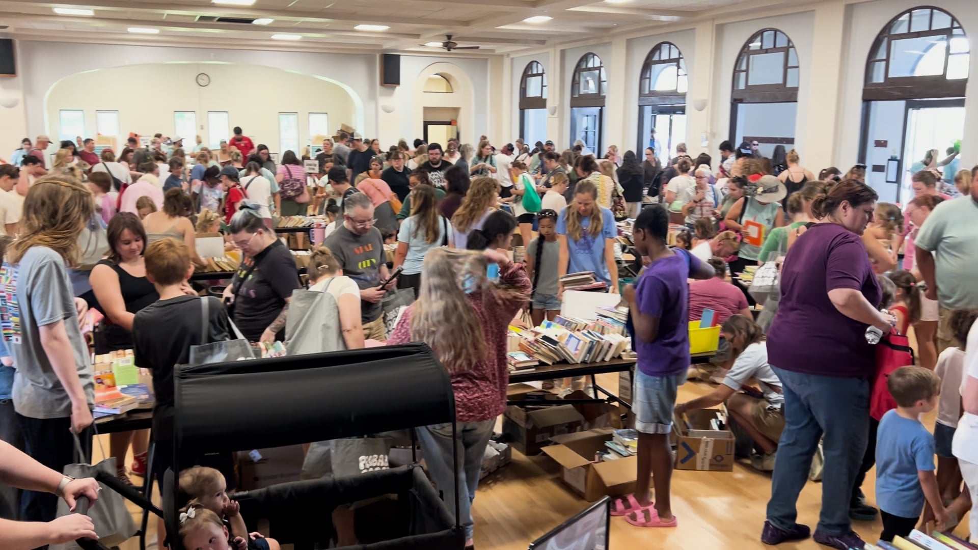Hundreds attend Wordstock at Antelope Park