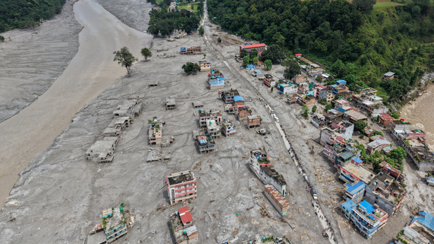 Hundreds dead as over 3,000 remain missing in massive Nepal-Tibet flood