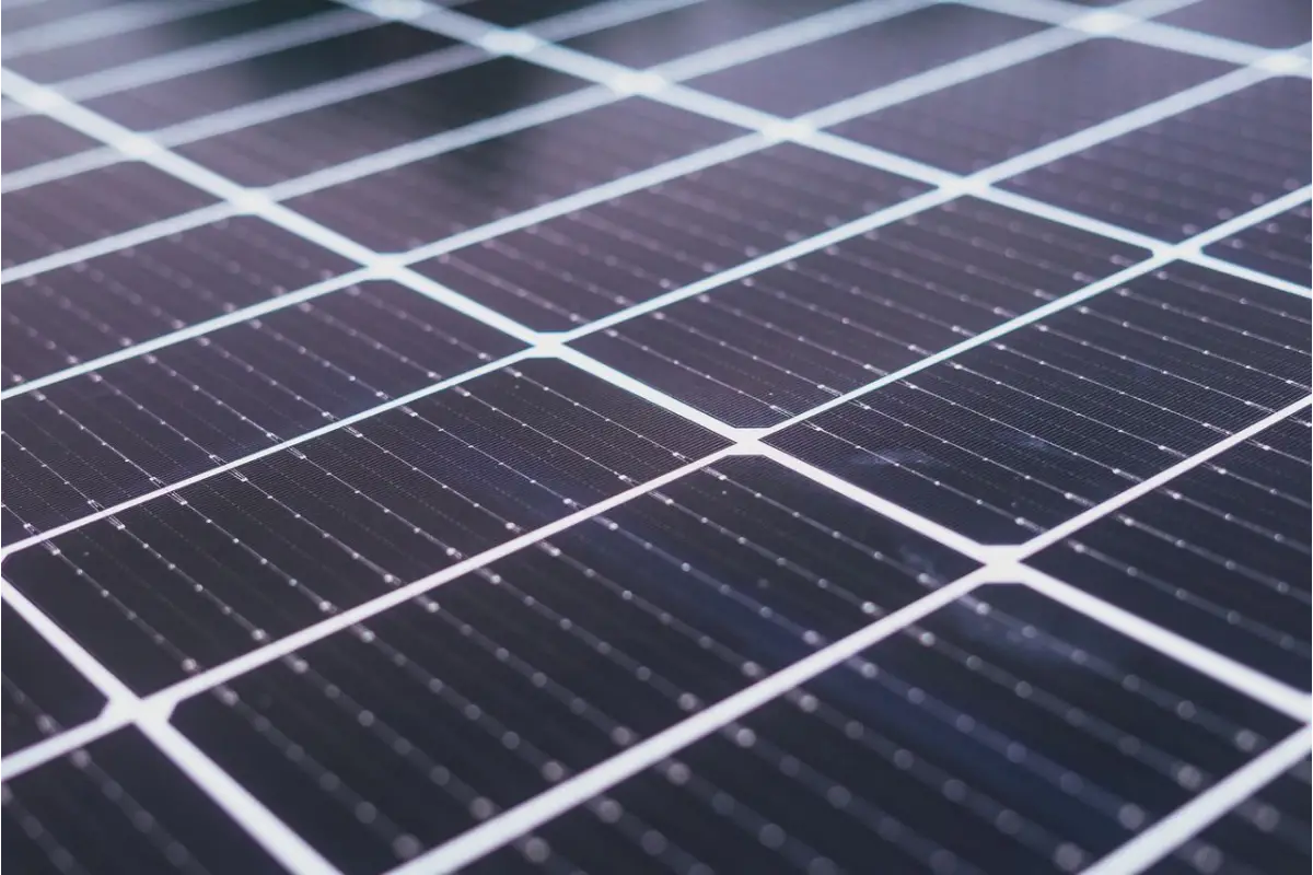 India Achieves Landmark 300 GW Non-Fossil Fuel Power Capacity