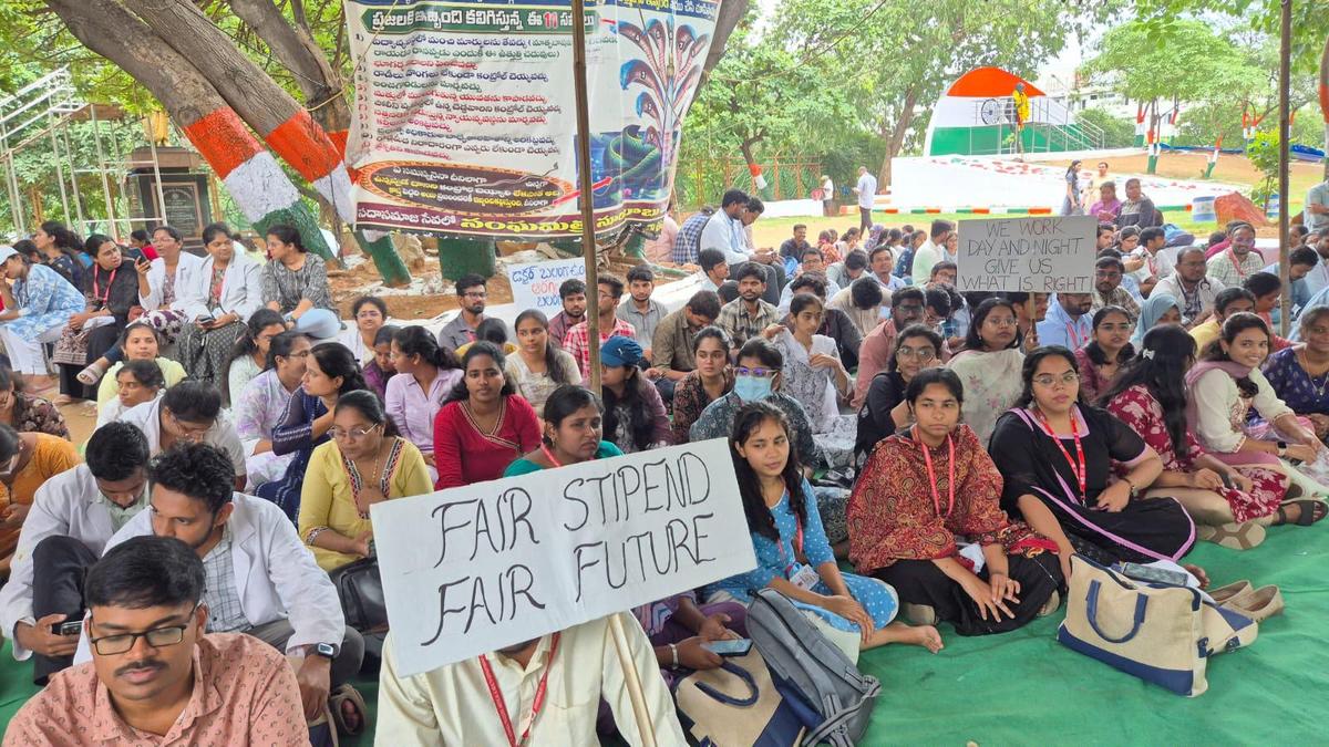 Junior doctors in A.P. to withdraw emergency services from Monday demanding stipend hike