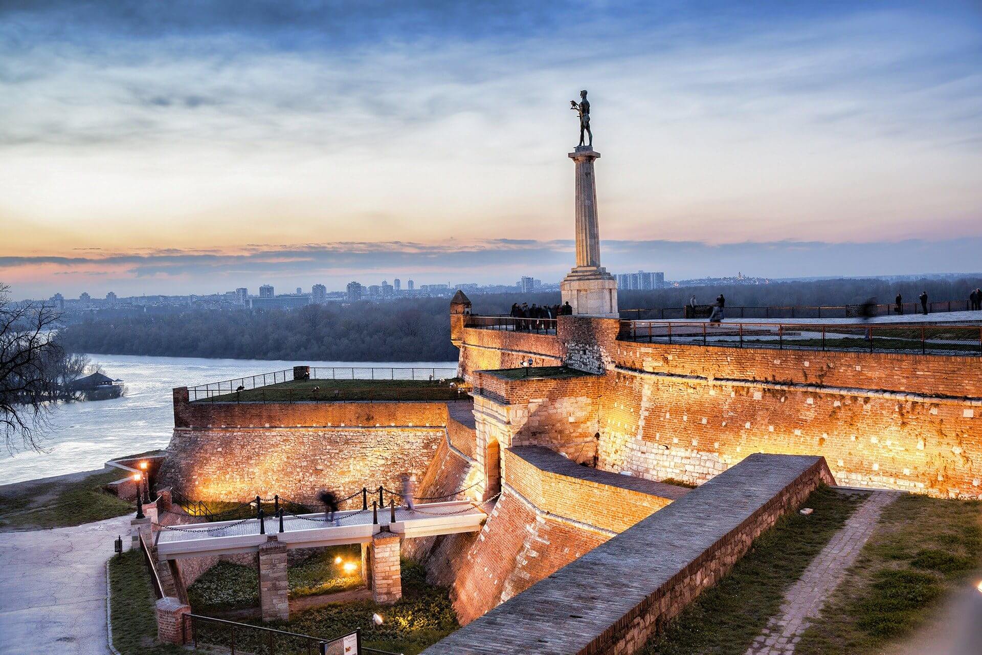 Kalemegdan becomes the biggest daytime dance floor this summerSerbian Monitor
