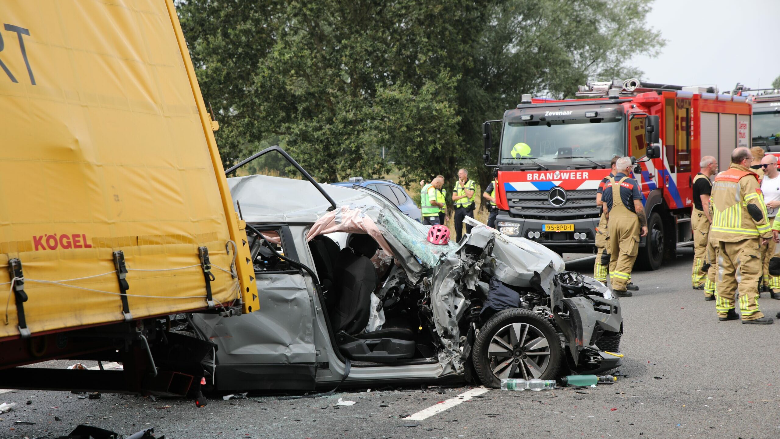Local mayors step up pressure to end border checks after crashes