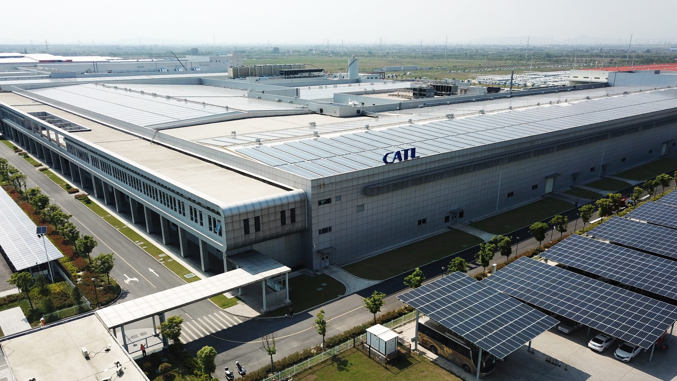 Magyar Government Accused of Running a "Pig Butchering Scam" for Chinese Companies