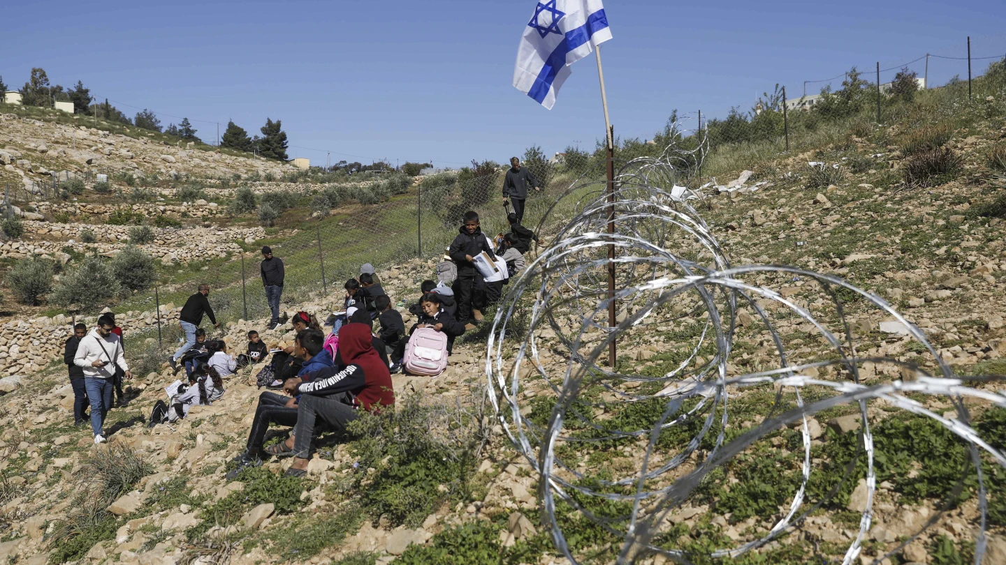 Majority of House Democrats urge Netanyahu to remove fence around Israeli community of Carmel - Israel & Jewish News