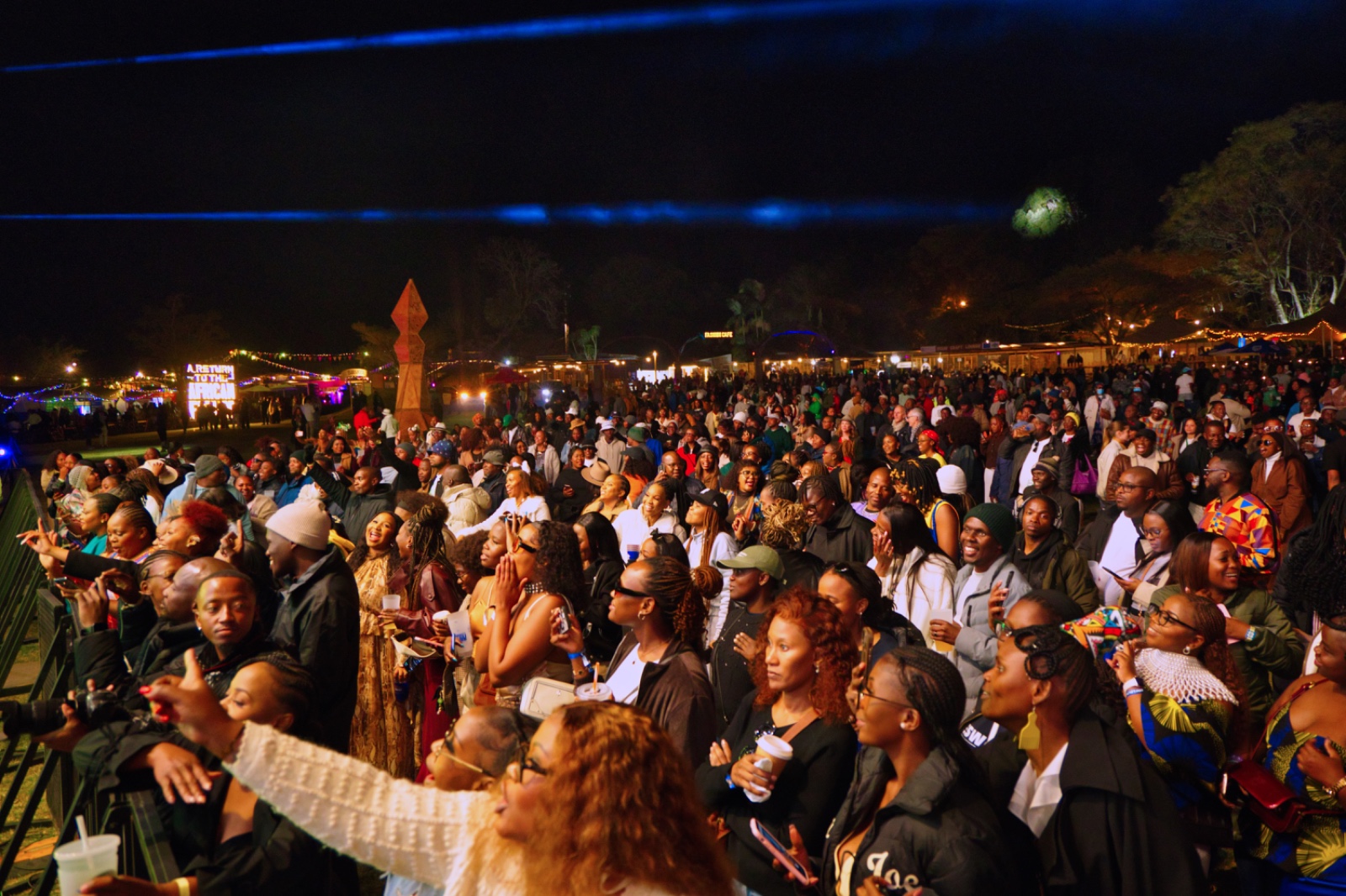 Mandisi Dyantyis ‘honey-sweet’ set entices fun lovers at Luju Festival