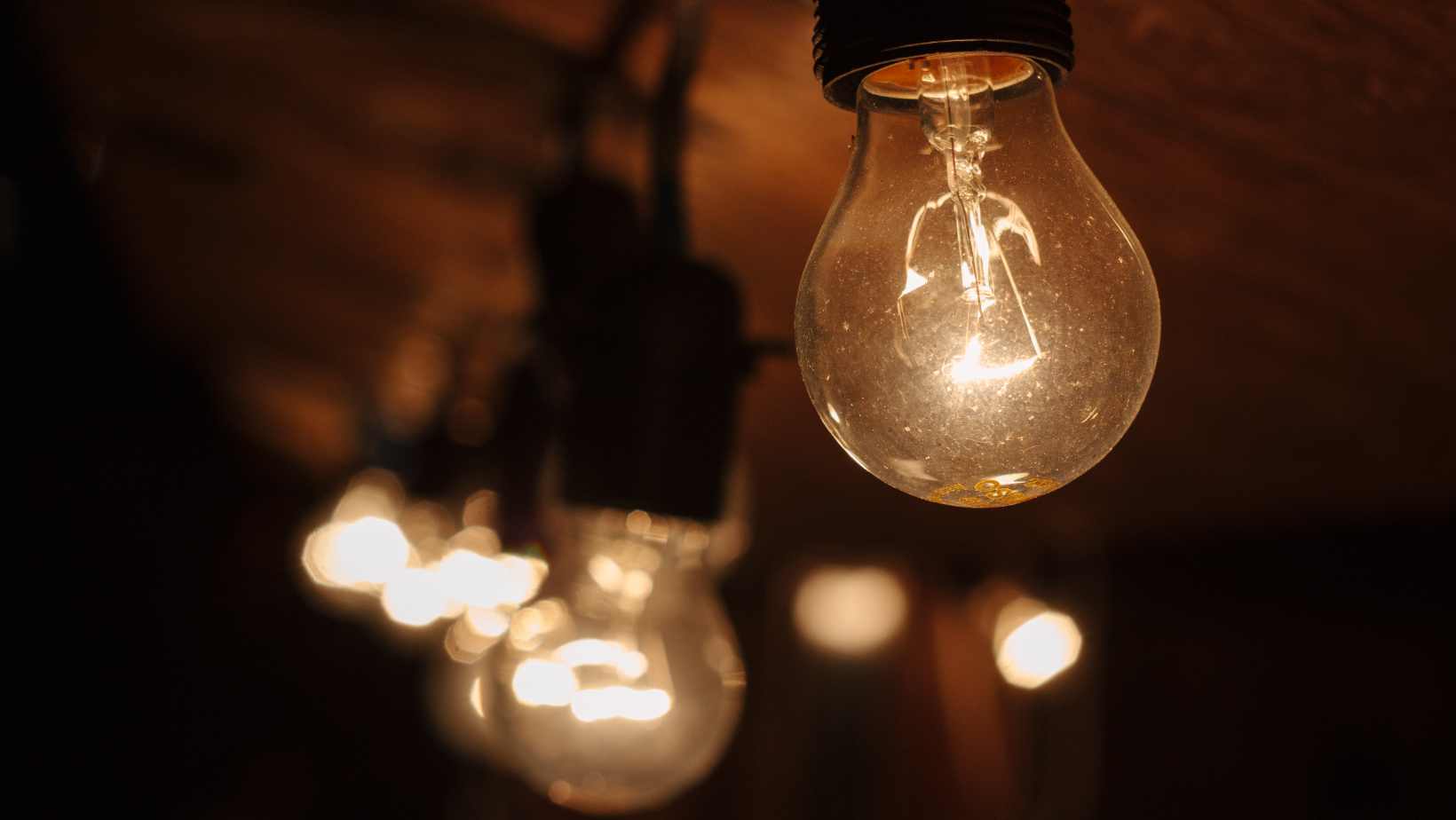 More Than Half of Czech Households Could Be Overpaying for Electricity