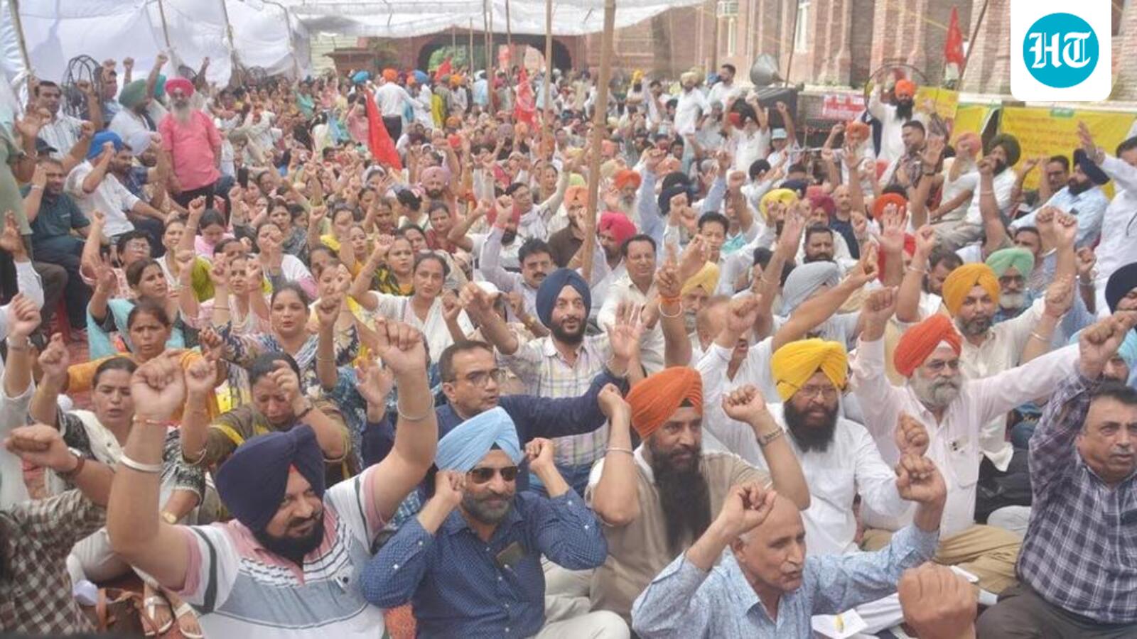 No talks under threat: Punjab puts striking staff on notice